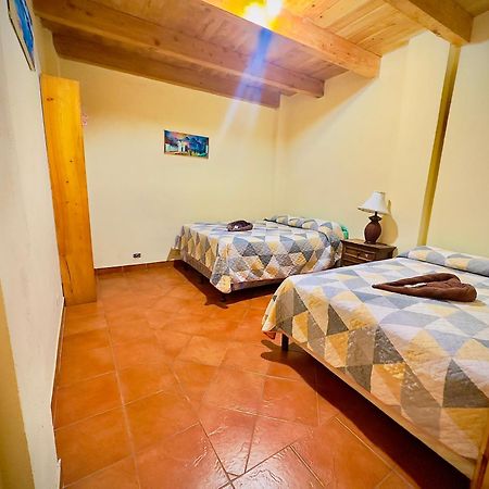 Hostal Dulces Sueños Panajachel Exterior foto
