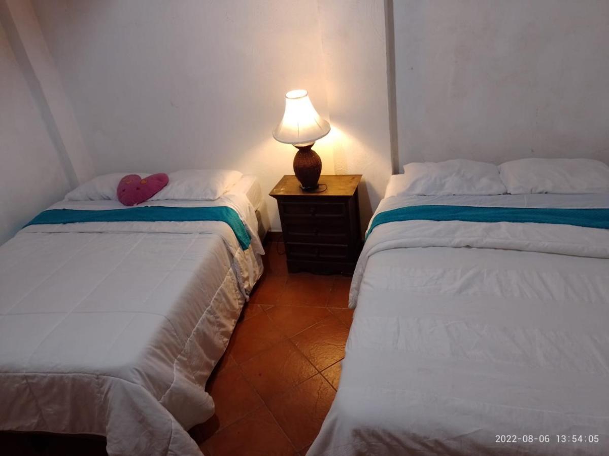 Hostal Dulces Sueños Panajachel Exterior foto