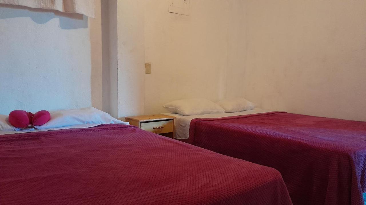 Hostal Dulces Sueños Panajachel Exterior foto