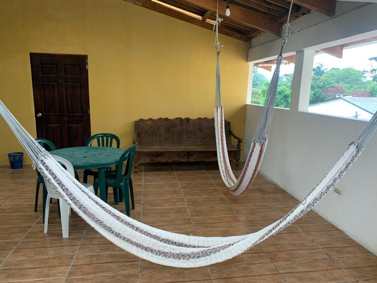 Hostal Dulces Sueños Panajachel Exterior foto