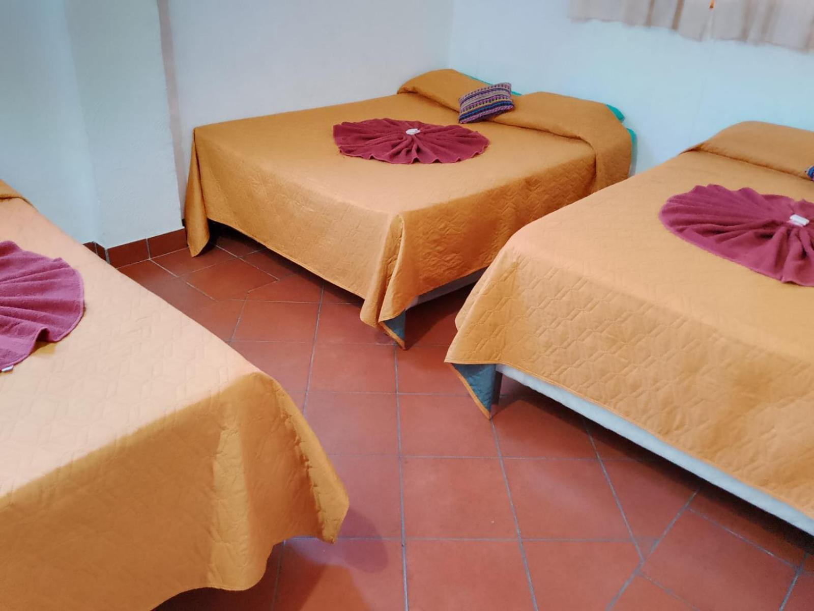 Hostal Dulces Sueños Panajachel Exterior foto