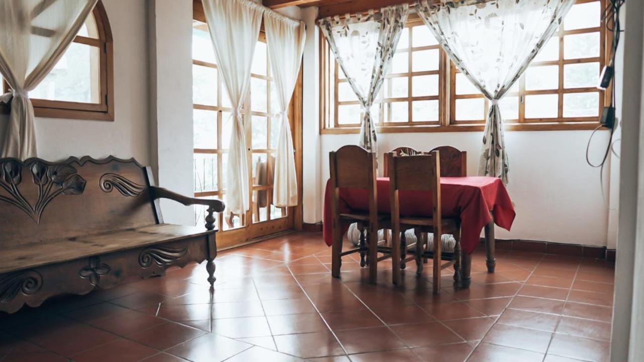 Hostal Dulces Sueños Panajachel Exterior foto