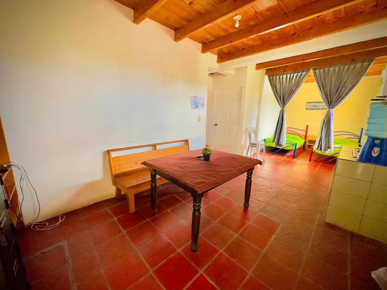 Hostal Dulces Sueños Panajachel Exterior foto